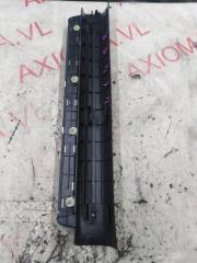 Порожек пластиковый левый передний LEXUS LS460 USF40 1URFSE 7586130120 2 ракурс