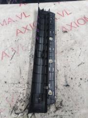 Порожек пластиковый правый передний LEXUS LS460 USF40 1URFSE 7586130120 2 ракурс