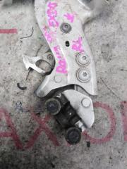 Ролик двери левый задний TOYOTA RAUM EXZ15 5EFE 6832046010, 6839046010, 6836046010 2 ракурс