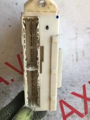 Блок предохранителей TOYOTA CROWN MAJESTA UZS186 3UZFE 8273030A30, 82730-30A30 5 ракурс
