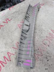 Накладка замка багажника DAIHATSU BOON M600S 1KRFE 64716B1060 2 ракурс