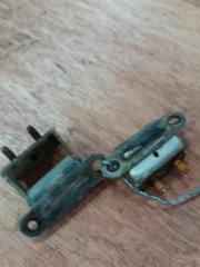 Петли 5-й двери NISSAN CARAVAN VWME25 ZD30DD 90400VW000 2 ракурс