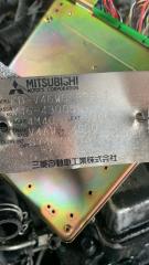 Бардачок между сиденьями MITSUBISHI PAJERO V46W 4M40T MR748539 2 ракурс