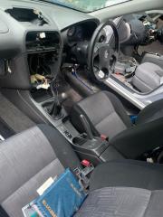 Консоль кпп SUBARU IMPREZA GG2 EJ152DW6AE 92122FE010OE 3 ракурс