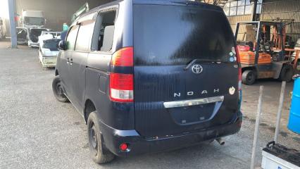 Кулиса TOYOTA NOAH AZR65 1AZFSE 3352028302C0 1 ракурс