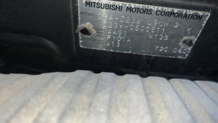 Накладка замка багажника MITSUBISHI COLT PLUS Z23W 4A91 7240A027XA 3 ракурс Накладка замка багажника MITSUBISHI COLT PLUS Z23W 4A91 7240A027XA 3 ракурс