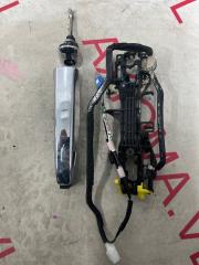 Ручка двери правая передняя TOYOTA PRIUS ZVW30 2ZRFXE 6921047030C0 1 ракурс