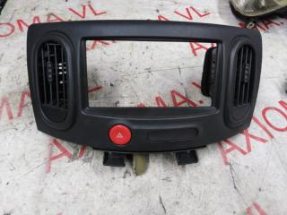 Консоль магнитофона NISSAN CUBE 2009