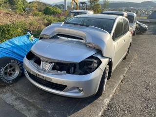 Молдинг на крышу NISSAN TIIDA C11 HR15DE 73852ED000 1 ракурс