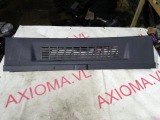 Накладка замка багажника MITSUBISHI COLT PLUS Z23W 4A91 7240A027XA 5 ракурс Накладка замка багажника MITSUBISHI COLT PLUS Z23W 4A91 7240A027XA 5 ракурс