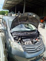 Уплотнительная резинка дверей левая передняя HONDA FREED GB3 L15A 72315SYY003 1 ракурс
