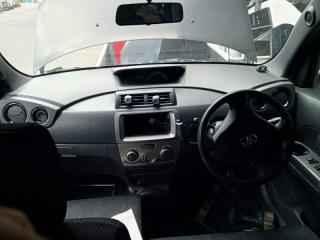 Консоль магнитофона TOYOTA BB QNC21 3SZVE 55434B1010B0 4 ракурс