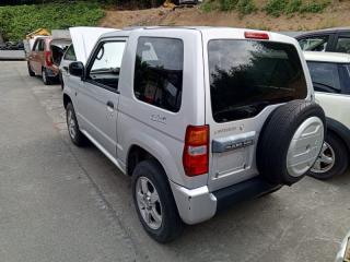 Накладка 5-й двери MITSUBISHI PAJERO MINI H53A 4A30 MR786691 2 ракурс