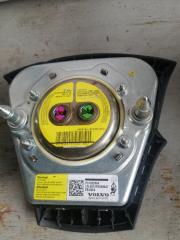Руль с airbag VOLVO V50 MW43 B4204S3 8687459 5 ракурс Руль с airbag VOLVO V50 MW43 B4204S3 8687459 5 ракурс