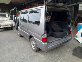 Уплотнительная резинка дверей левая передняя MAZDA BONGO SKP2V L8 MQ904636 2 ракурс