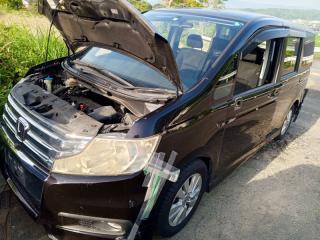 Решетка радиатора HONDA STEPWGN RK5 R20A 71121SZWJ01 1 ракурс