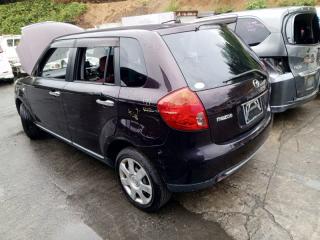 Замок двери правый задний MAZDA VERISA DC5W ZYVE D46172310A 2 ракурс