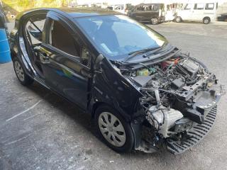 Дверь правая передняя TOYOTA AQUA NHP10 1NZFXE 6700252540 1 ракурс