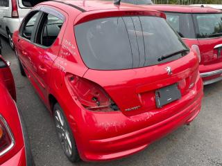 Накладка 5-й двери PEUGEOT 207 WC EP6C 8742L0 2 ракурс
