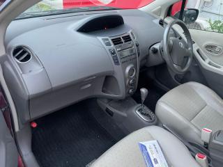 Бардачок между сиденьями TOYOTA VITZ NCP95 2NZFE 5891052030B0 1 ракурс Бардачок между сиденьями TOYOTA VITZ NCP95 2NZFE 5891052030B0 1 ракурс
