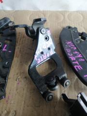 Ролик двери левый задний TOYOTA PORTE NCP141 1NZFE 6832052030, 6839052050, 6836052060 2 ракурс