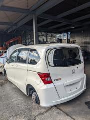 Уплотнительная резинка дверей левая передняя HONDA FREED GB3 L15A 72315SYY003 3 ракурс