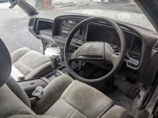 Подлокотник TOYOTA CROWN GS131 1GFE 589013008002 5 ракурс Подлокотник TOYOTA CROWN GS131 1GFE 589013008002 5 ракурс