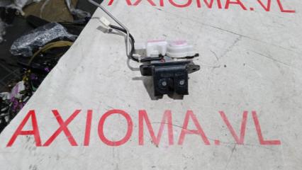 Замок 5-й двери MAZDA VERISA DC5W ZYVE D46162310 3 ракурс Замок 5-й двери MAZDA VERISA DC5W ZYVE D46162310 3 ракурс