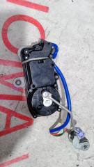 Замок двери левый задний MAZDA BONGO SKP2V L8 S08473380C 3 ракурс
