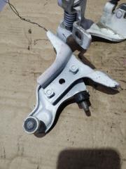 Ролик двери левый задний TOYOTA VOXY ZWR80 2ZRFXE 6838228040, 6833628090 2 ракурс