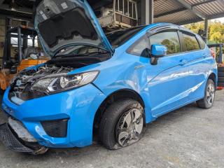 Уплотнительная резинка дверей правая задняя HONDA FIT GP6 LEB 72815T5A003 2 ракурс