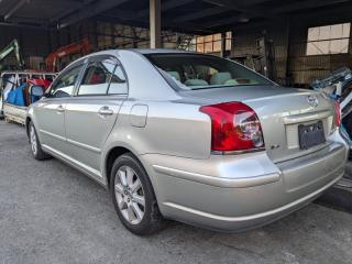 Бардачок между сиденьями TOYOTA AVENSIS AZT251 2AZFSE 5891105070E0 3 ракурс