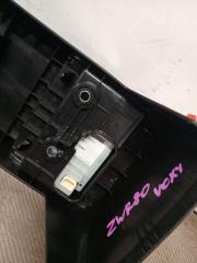 Бардачок между сиденьями TOYOTA VOXY ZWR80 2ZRFXE 5881028490C0 5 ракурс