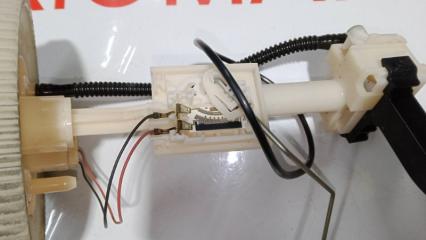 Датчик уровня топлива TOYOTA CROWN GRS182 3GRFSE 7701630040, 7701630080 3 ракурс