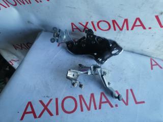 Ролик двери левый задний TOYOTA NOAH AZR65 1AZFSE 6832028050, 6839028020, 6836028040 1 ракурс