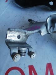 Ролик двери левый задний TOYOTA NOAH AZR65 1AZFSE 6832028050, 6839028020, 6836028040 3 ракурс
