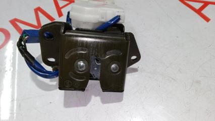 Замок 5-й двери TOYOTA PORTE NNP11 1NZFE 6935052311 2 ракурс