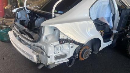 Крепление бампера правое заднее LEXUS IS300H AVE30 2ARFSE 5215753070 2 ракурс