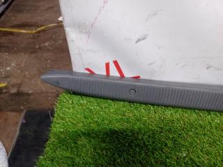 Накладка замка багажника TOYOTA CROWN GS131 1GFE 6474930060 4 ракурс