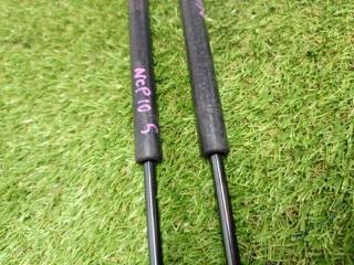 Амортизатор задней двери TOYOTA RACTIS NCP105 1NZFE 689500W401, 689600W401 4 ракурс