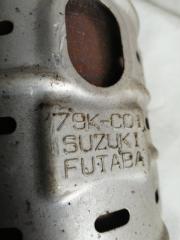 Катализатор левый SUZUKI ESCUDO TDB4W N32A 1411079K11H02 2 ракурс