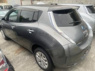 Двигатель NISSAN LEAF AZE0 EM57 290A03NF0A 5 ракурс