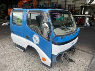 Кабина TOYOTA DYNA XZU308 N04C 6411137512 3 ракурс