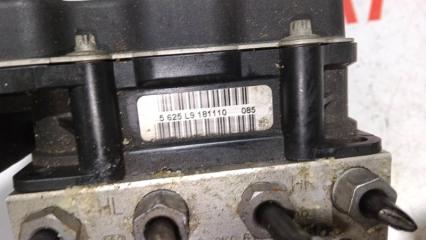 Блок abs AUDI A4 8K5 CDHB 8K0614517ED 4 ракурс
