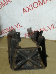 Подставка под аккумулятор TOYOTA DYNA XZU308 N04C 7404237120 5 ракурс