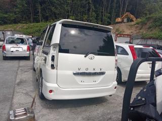 Амортизатор левый задний TOYOTA VOXY AZR60 1AZFSE 4853080065, 4853180702 2 ракурс