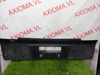 Накладка 5-й двери MAZDA MPV LY3P L3VE L20650850E36 5 ракурс