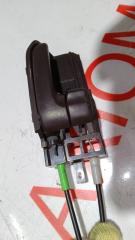 Замок двери правый передний TOYOTA PASSO KGC30 1KRFE 69030B1020 5 ракурс