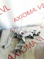 Ролик двери левый задний TOYOTA ISIS ZGM10 2ZRFAE 6832044010, 6839044010 1 ракурс