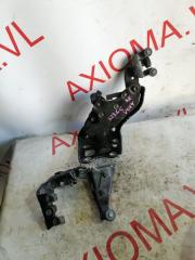 Ролик двери правый задний TOYOTA VOXY AZR65 1AZFSE 6831028050, 6838028020, 6835028040 4 ракурс